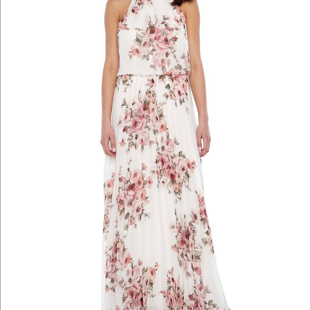 Premier Amour Sleeveless Floral Maxi Dress